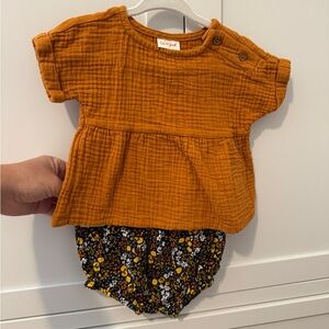 Cat and Jack Mustard Top and Floral Bloomers Set, size 3-6 months, never worn